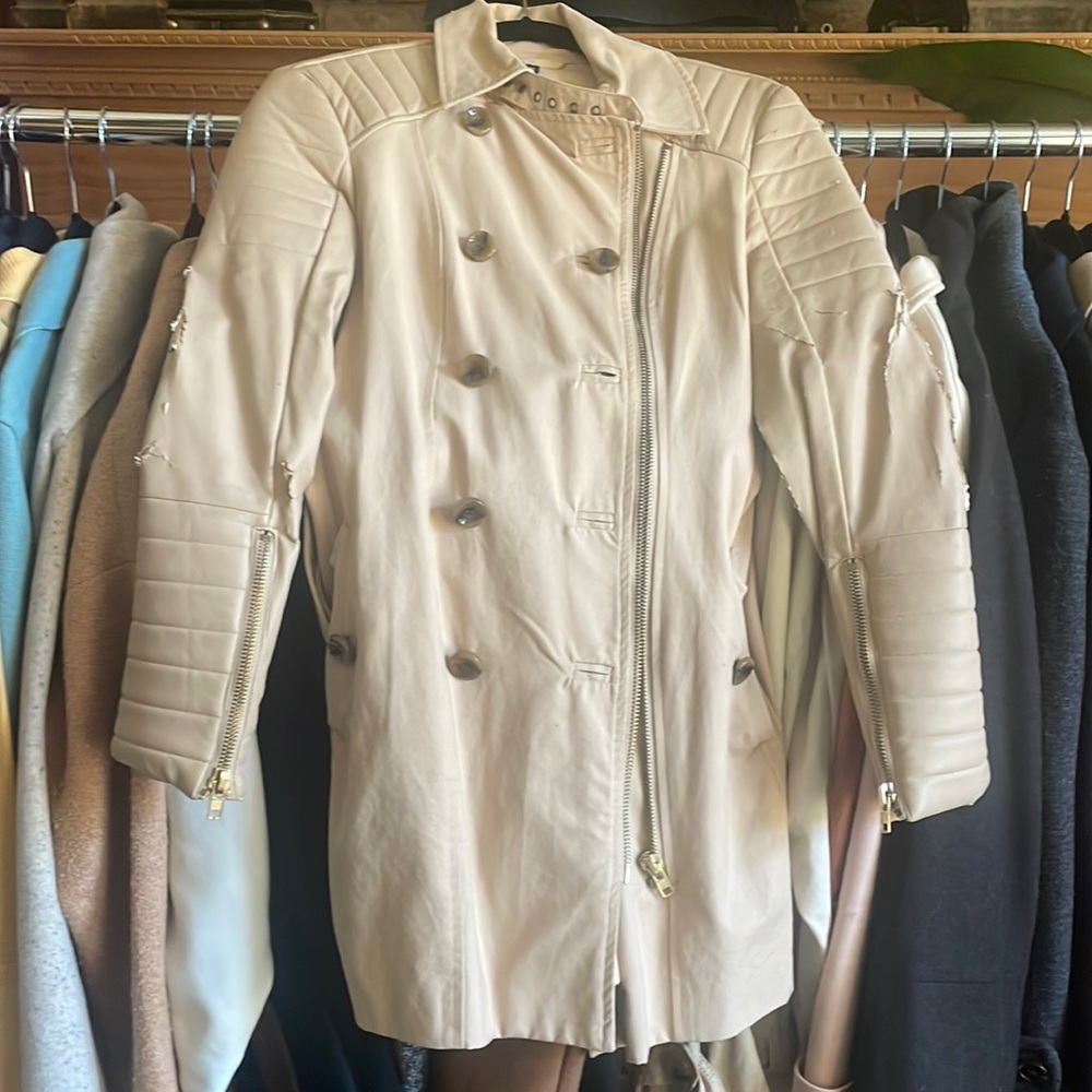 Walter Baker Beige trench coat